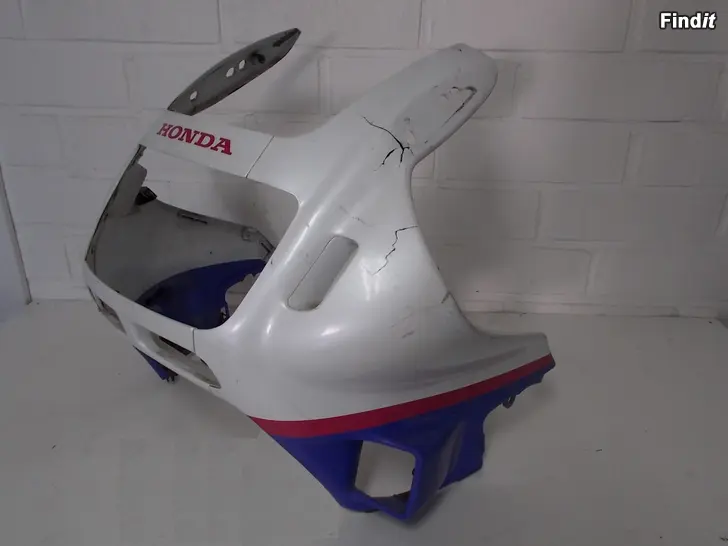 Myydään Honda CBR 600 F 87-90 PC23 osia