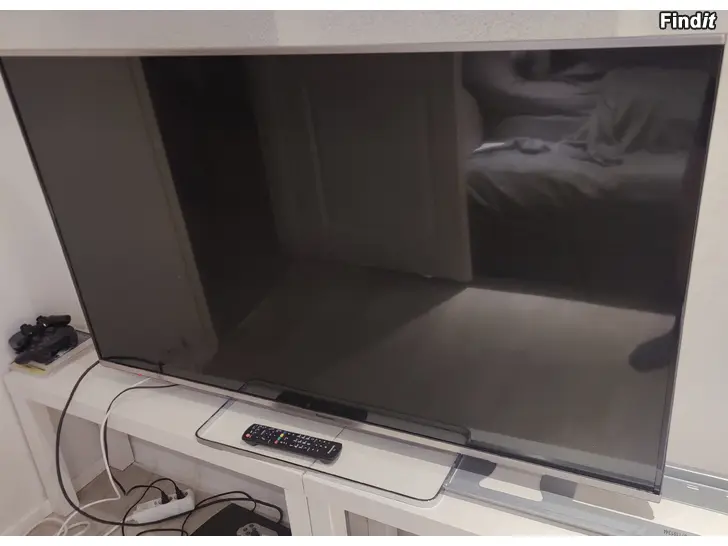 Myydään Panasonic TX-55AS650E 3D Smart TV
