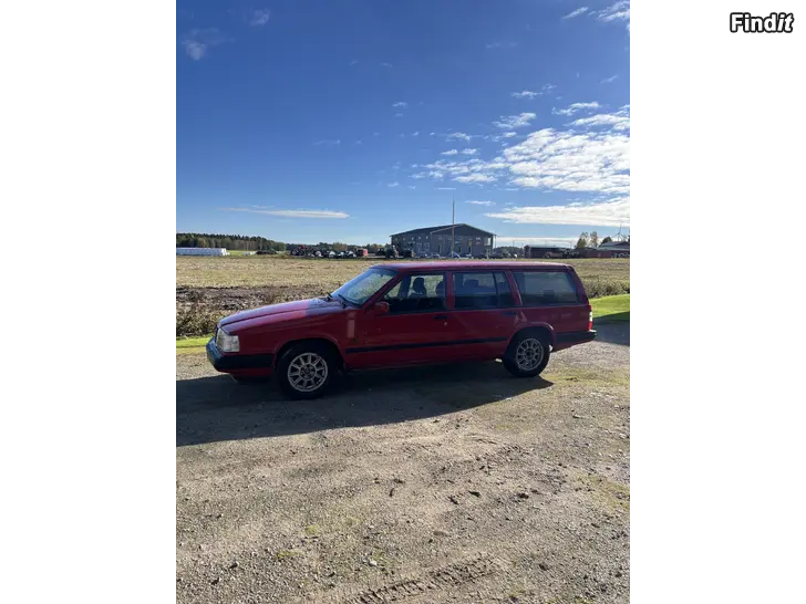 Säljes Volvo 945 D24TIC