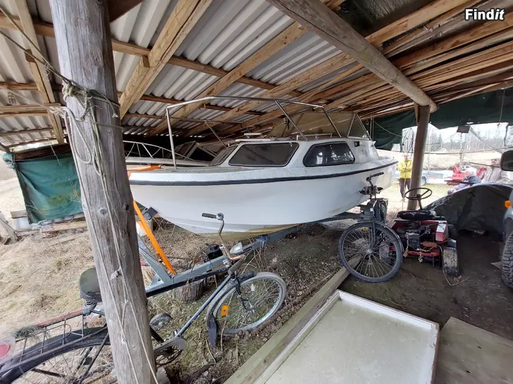 Myydään Hurrican Cabin 580