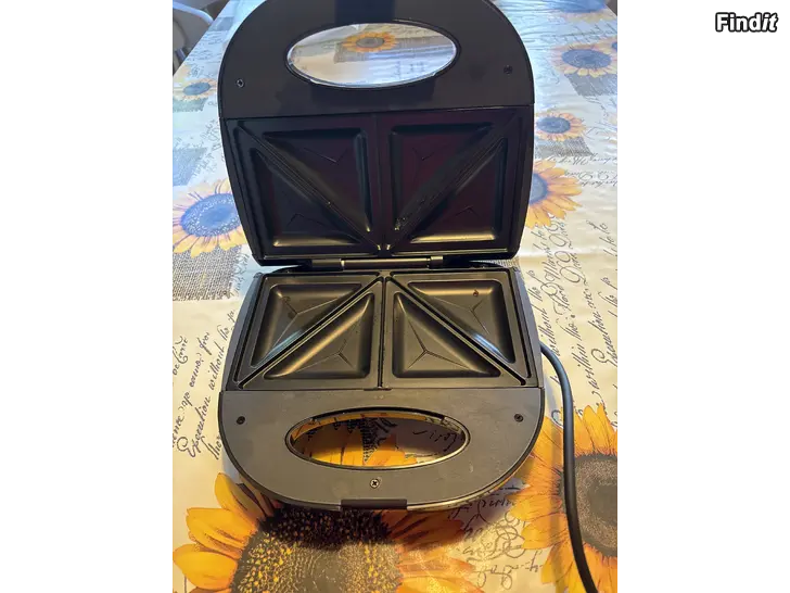 Myydään Uusi voileipägrilli toaster