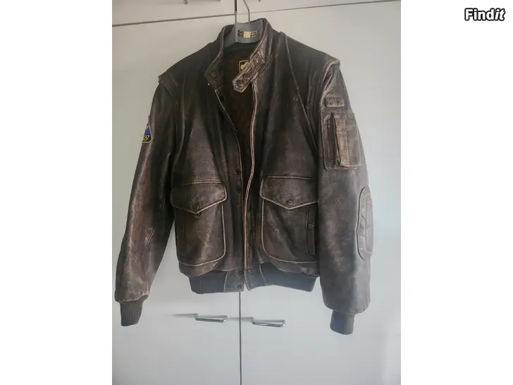 Myydään Todella hieno ja laadukas Nahkatakki