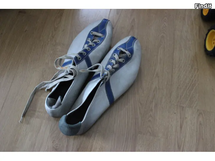 Myydään Karhu spikskor 1950-talet