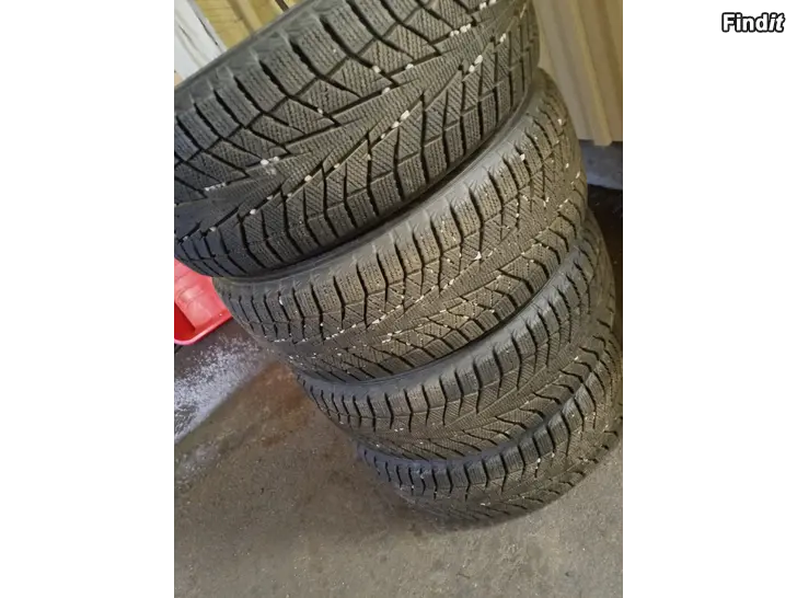 Säljes 205/55R16 Hankook friktionsdäck