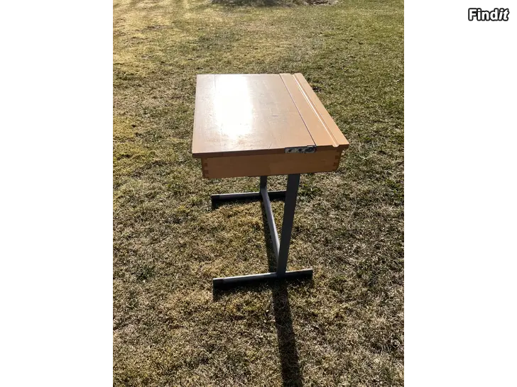 Säljes Pulpet