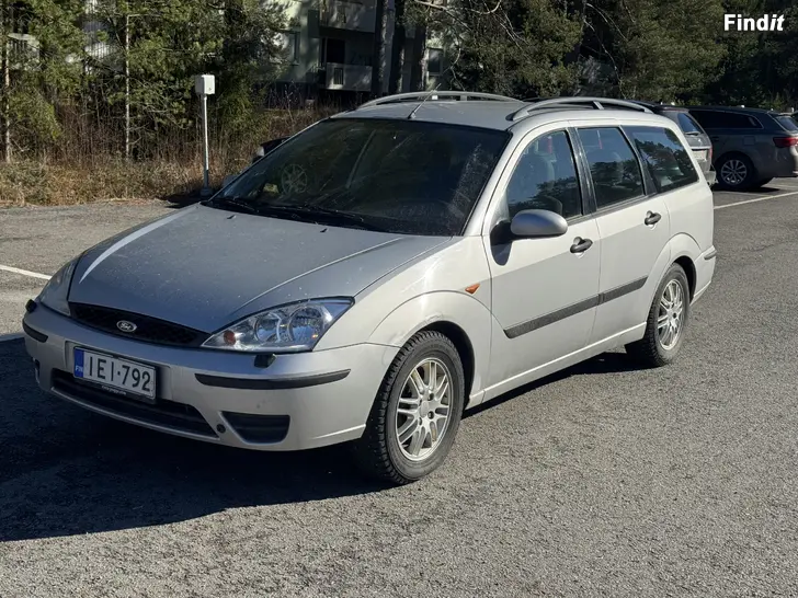 Myydään Tänään katsastettu bensapihi ford focus