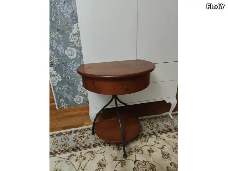 Säljes Sidobord 2 st