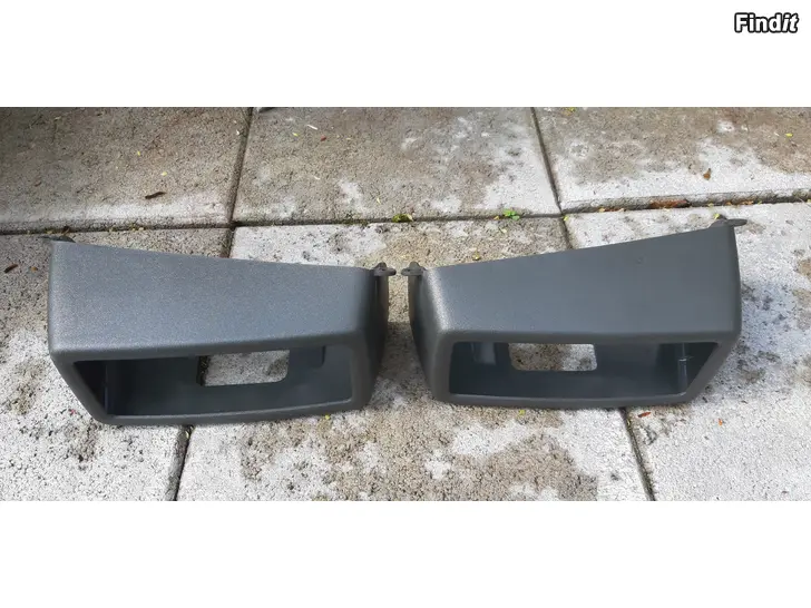 Myydään Ford Sierra mk1 etusumuvalon kotelot