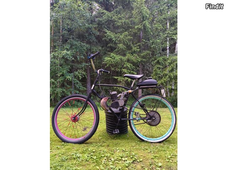 Säljes Cykel med 50 cc påhängsmotor