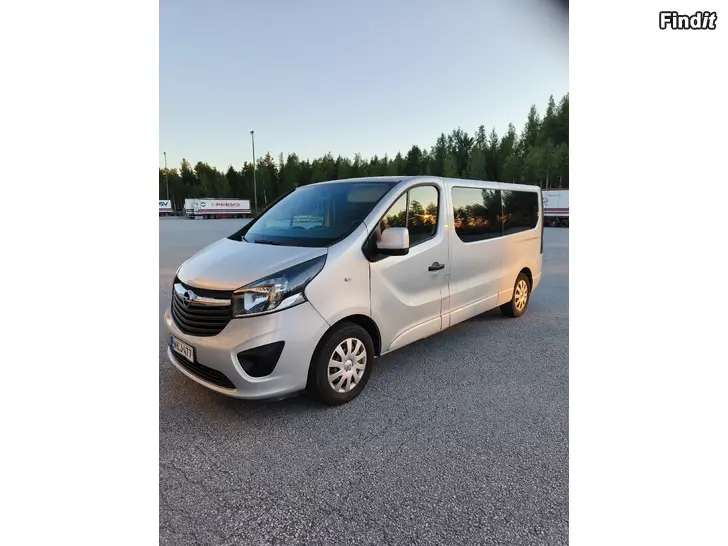 Myydään Opel Vivaro 9 personers