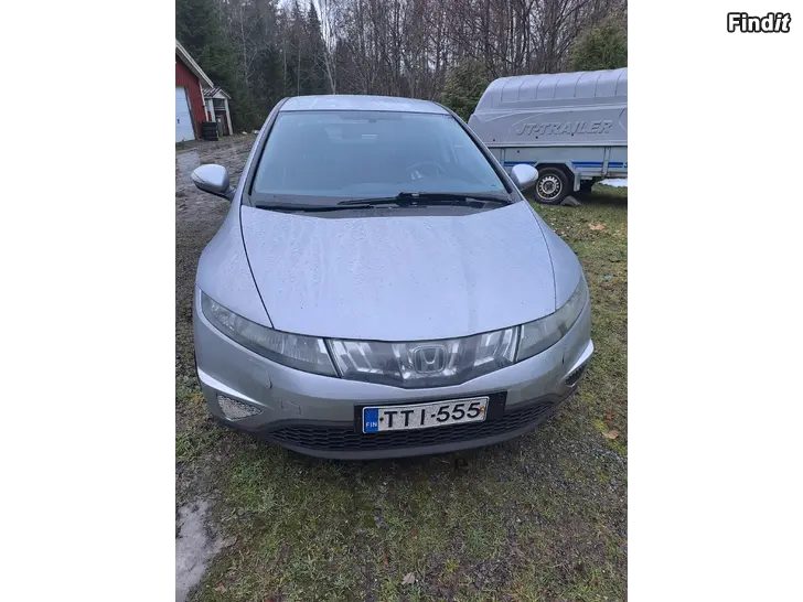 Säljes Varmatoiminen civic 2006 1.8b