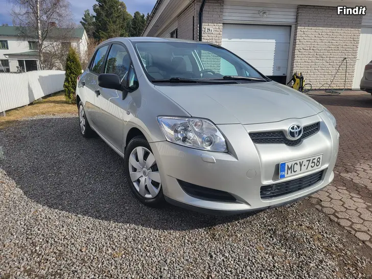 Myydään Toyota Auris 1,4 VVT-i Linea Terra