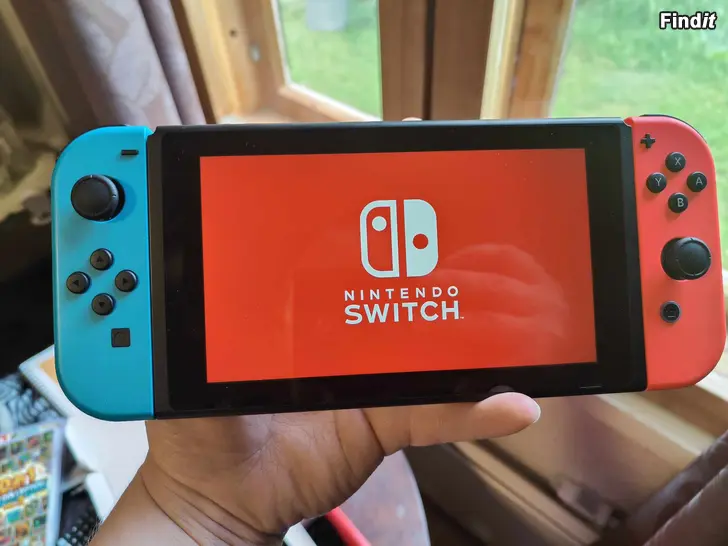 Myydään Nintendo Switch konsoli ja muutama peli