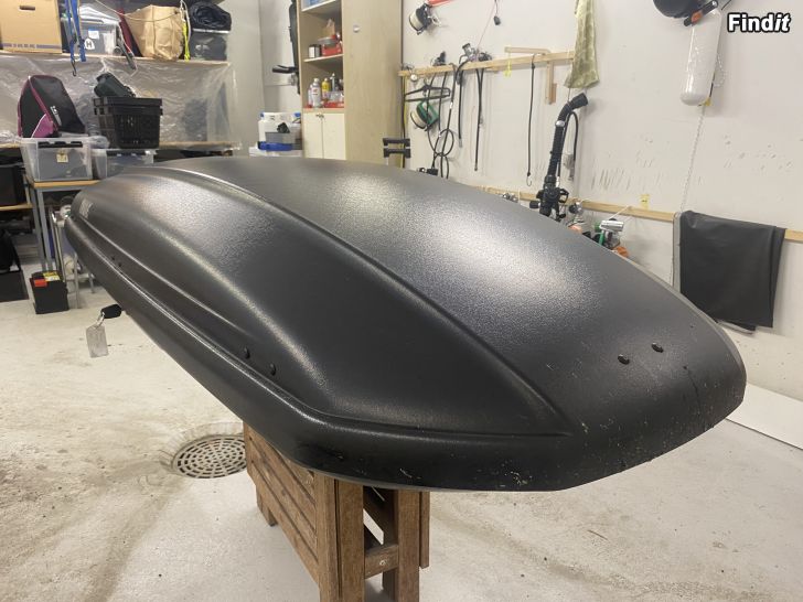 Myydään Thule Spirit 780 suksiboksi