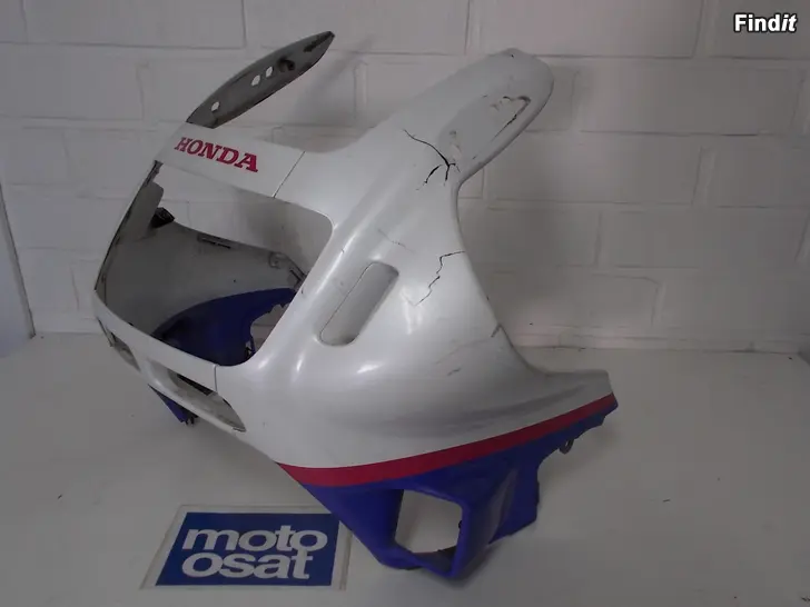 Myydään Honda CBR 600 F 89-90 PC23 osia