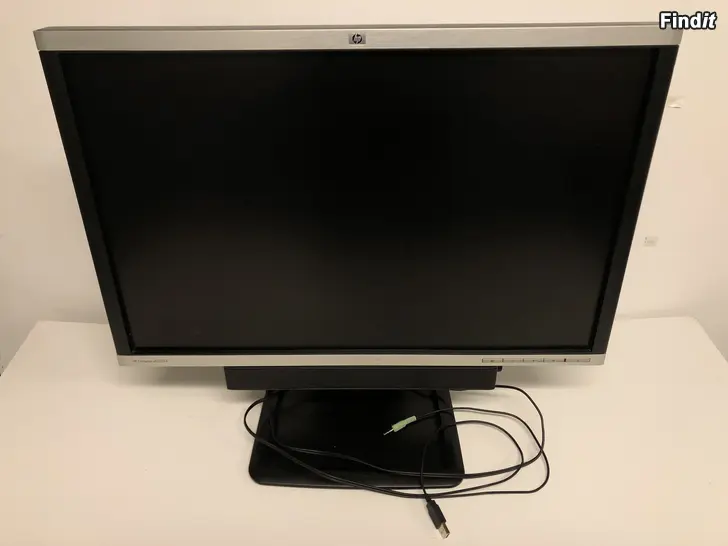 Säljes HP Compaq LA2405x 24 1920x1200 60Hz kaiuttimella Näyttö 3