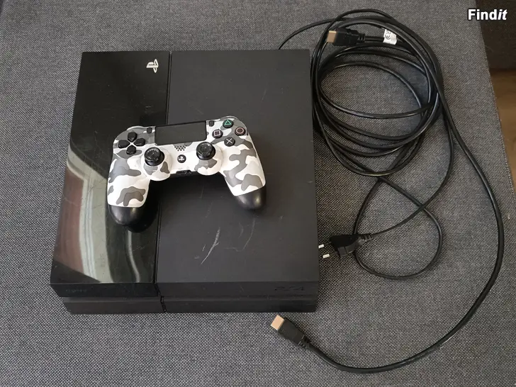 Myydään Playstation 4