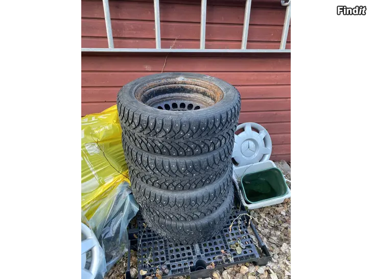 Säljes Vinterringar me fälgar