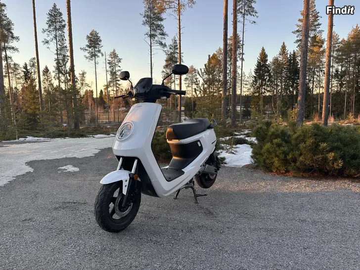 Säljes El Vespa NIU MQi+ sport