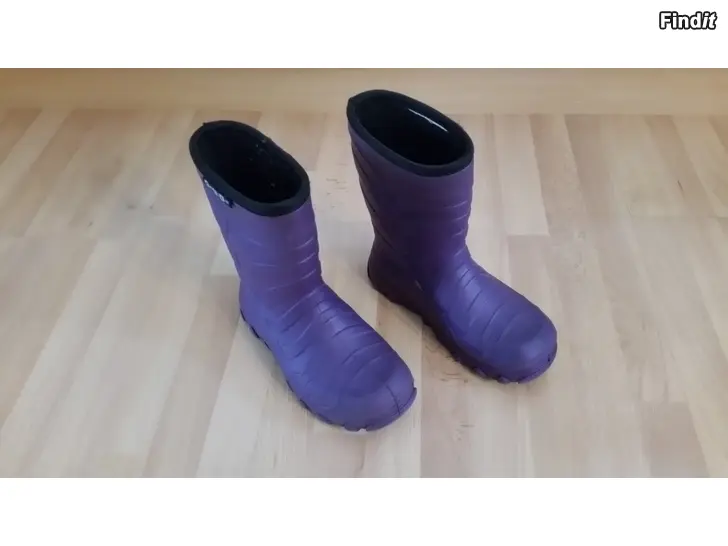 Myydään Nokia Winter Light kumisaappaat violetti koko 32  -hinta 12e