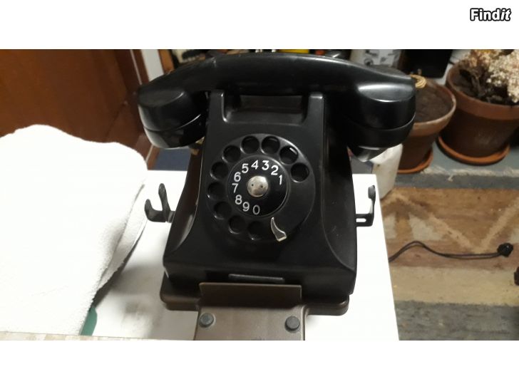 Myydään Vanha puhelin