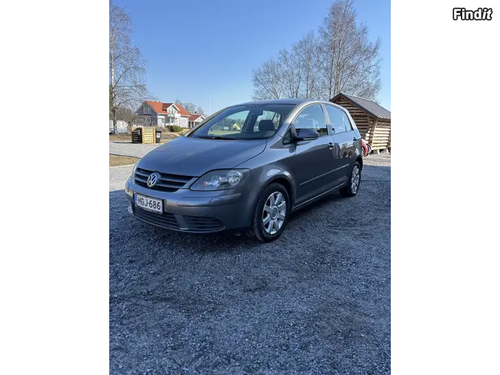 Säljes VW golf plus 5/2025 besiktad