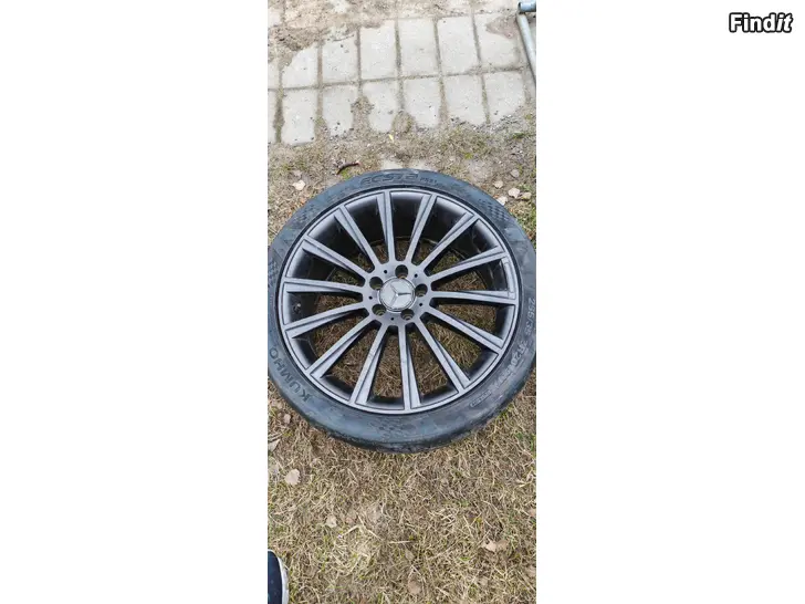 Myydään Mercedes-Benz 20tuumaiset