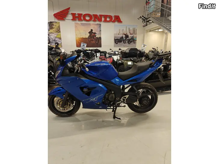 Myydään Triumph Sprint 1050 St 2005