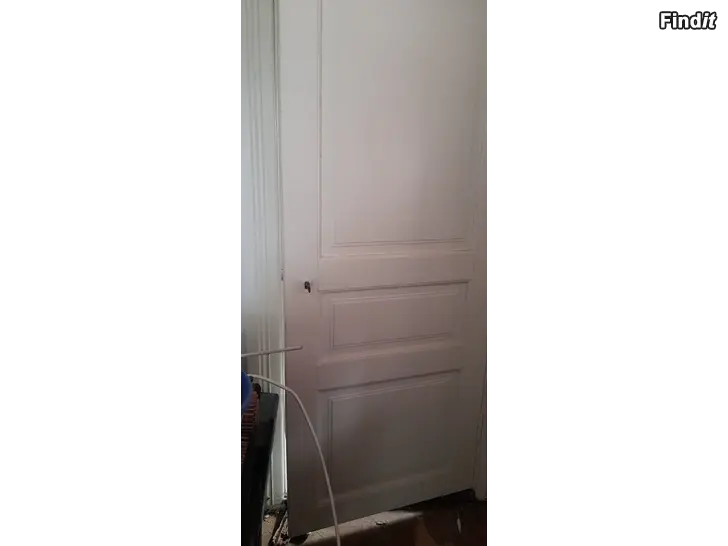 Säljes Gamla Trä dörrar flera st