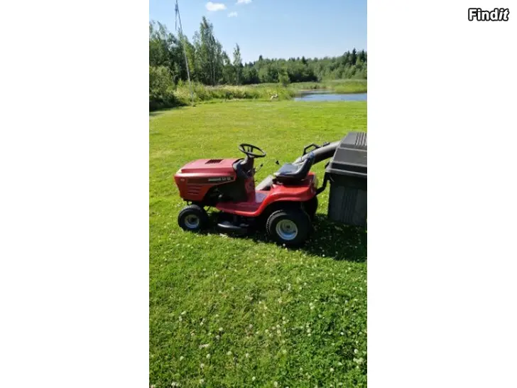 Myydään Myydään Jonsered LT 12 keräävä  puutarhatraktori