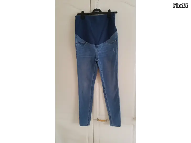 Säljes HM Mama Super Skinny High Rib jeans - siniset farkut koko L  -hinta 6e