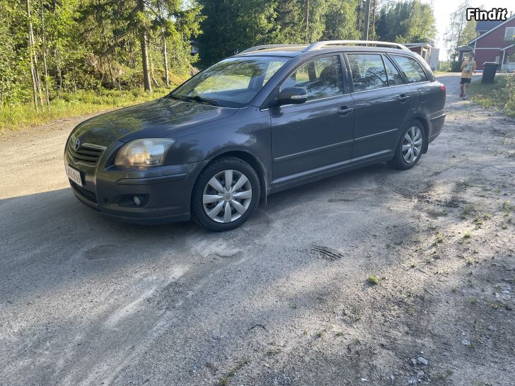 Säljes Toyota Avensis 1.8