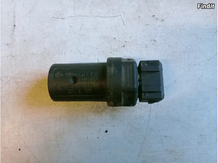 Myydään VW Golf 1996 nopeusmittarin anturi 357919149