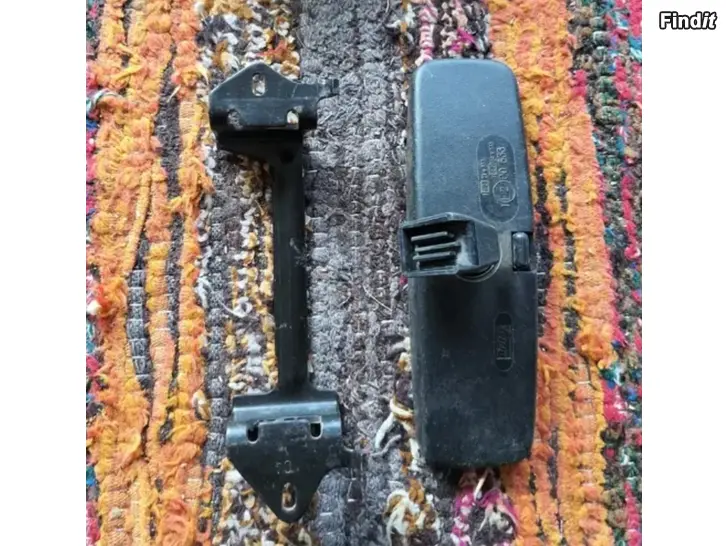 Myydään Taustapeili akkun kiinnike imuilma anturi