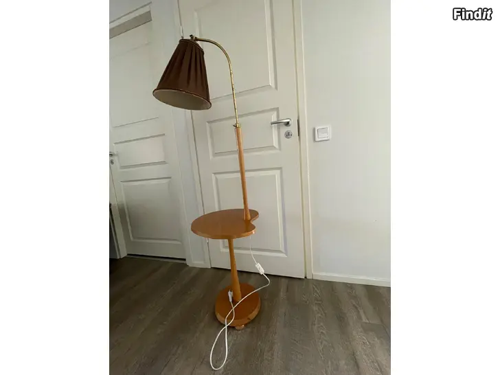 Säljes Lindströms golvlampa