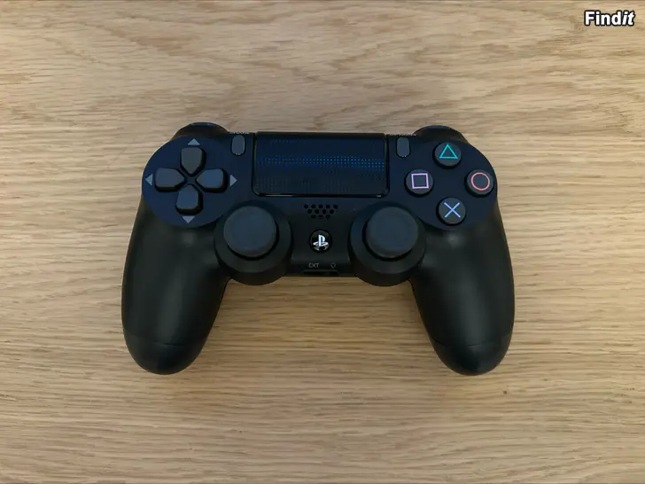 Säljes Oanvänd PS4handkontroll DualShock 4, CUHZCT2E  Jet Black