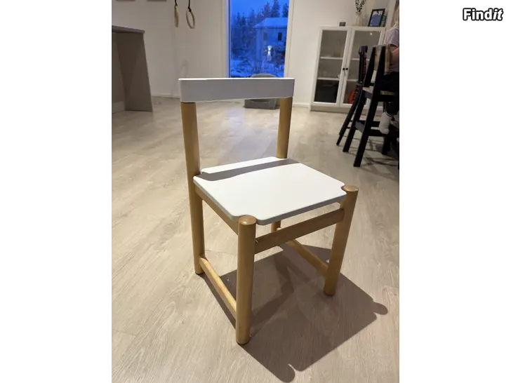 Säljes Barnstol
