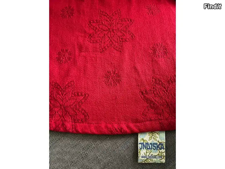 Säljes Vacker bordsduk