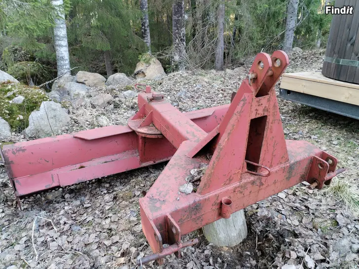 Säljes Traktorin perälevy