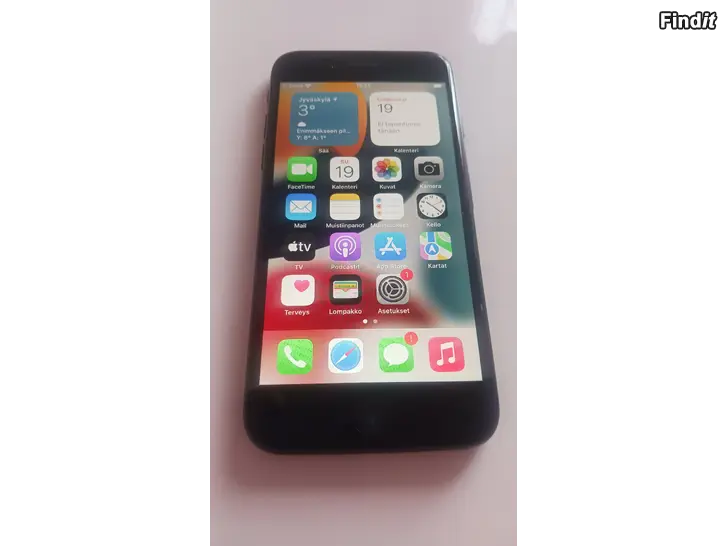 Myydään IPhone 8 64GB harmaa