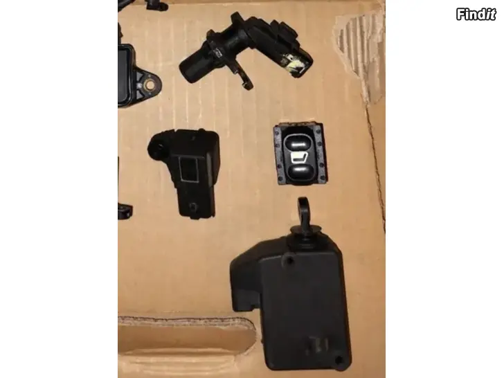 Myydään Kampiakselinanturi oranssi sivuvilkkut