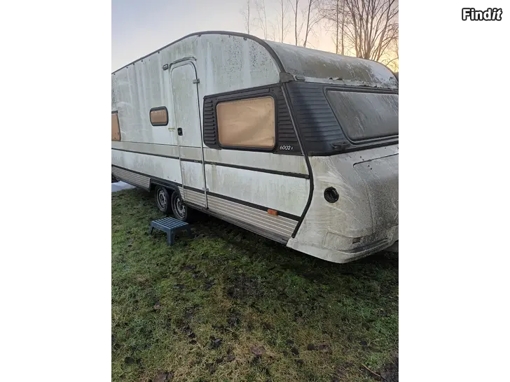 Säljes Solifer 6102i Asuntovaunu Puretaan