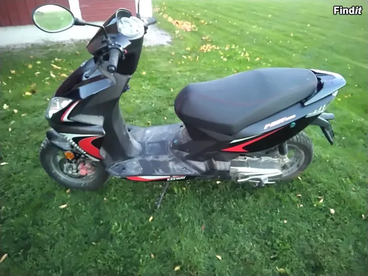 Säljes KEEWAY MOPED