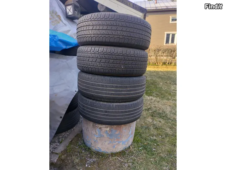 Myydään 215/65/16 SUV  TARJOUS