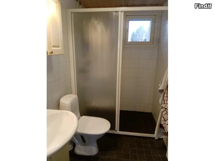 Säljes Duschvägg med gliddörr