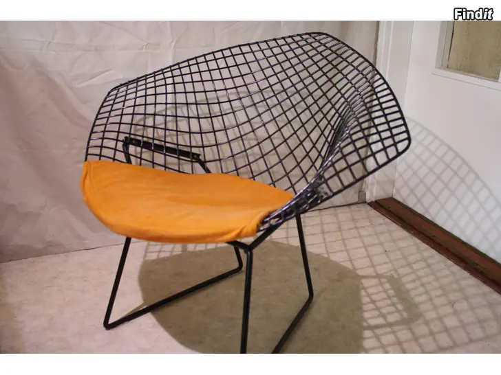 Säljes Bertoia Diamond vintage fåtölj