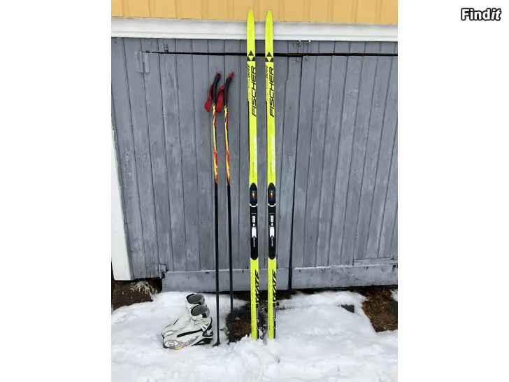 Säljes Skate skidor,stavar och skor