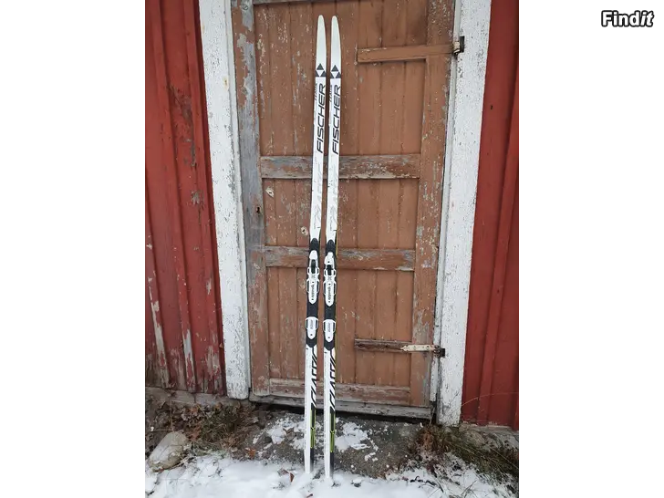 Säljes Fischer skidor SC classic 182 cm
