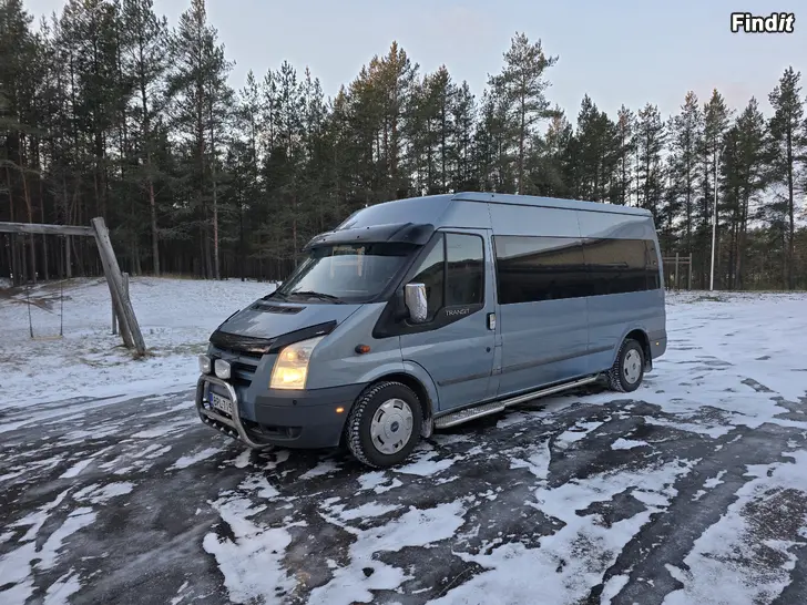Myydään Ford transit 1+8
