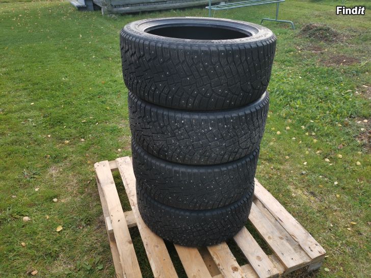 Säljes Continental IceContact 2 245/45 R18 vinterdäck